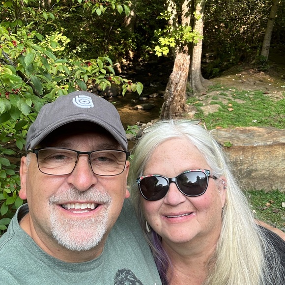 Meet your Posher, Wendy - Picture 2 of 2